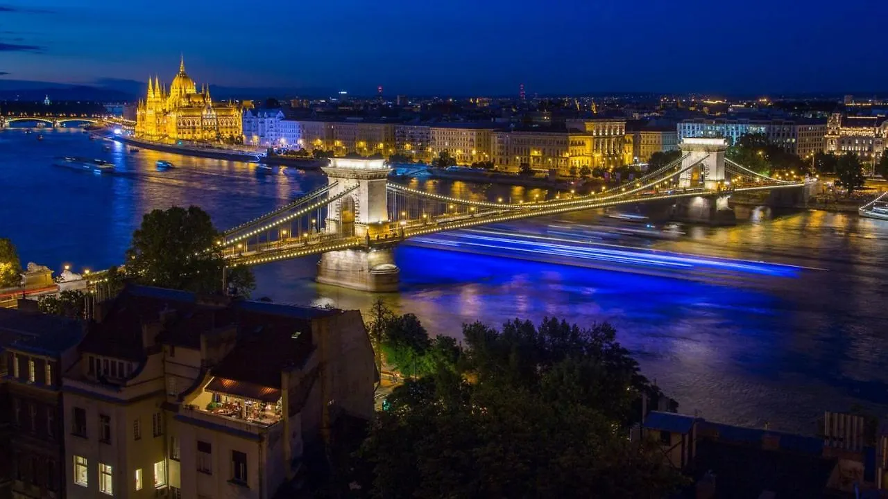 Luxurious Cozy 1Br Apt - 2Min Walk To Gozsduyard! Apartamento Budapeste Hungria