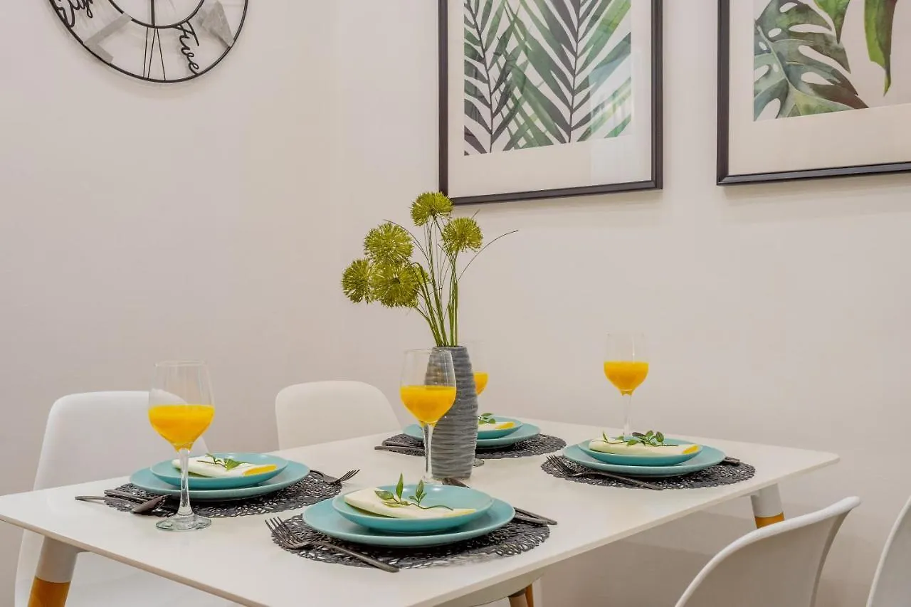 Luxurious Cozy 1Br Apt - 2Min Walk To Gozsduyard! Apartamento Budapeste 0*,