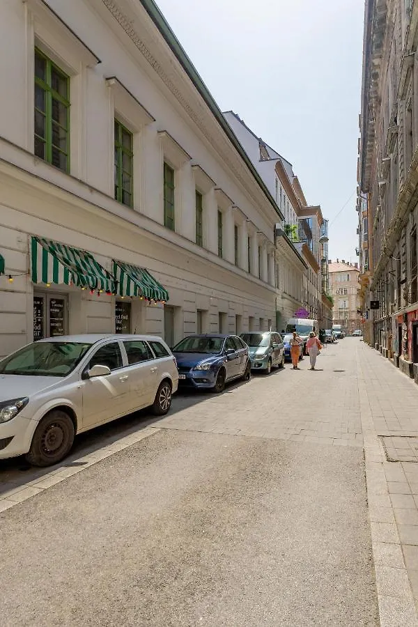Ferienwohnung Luxurious Cozy 1Br Apt - 2Min Walk To Gozsduyard! Budapest 0*,